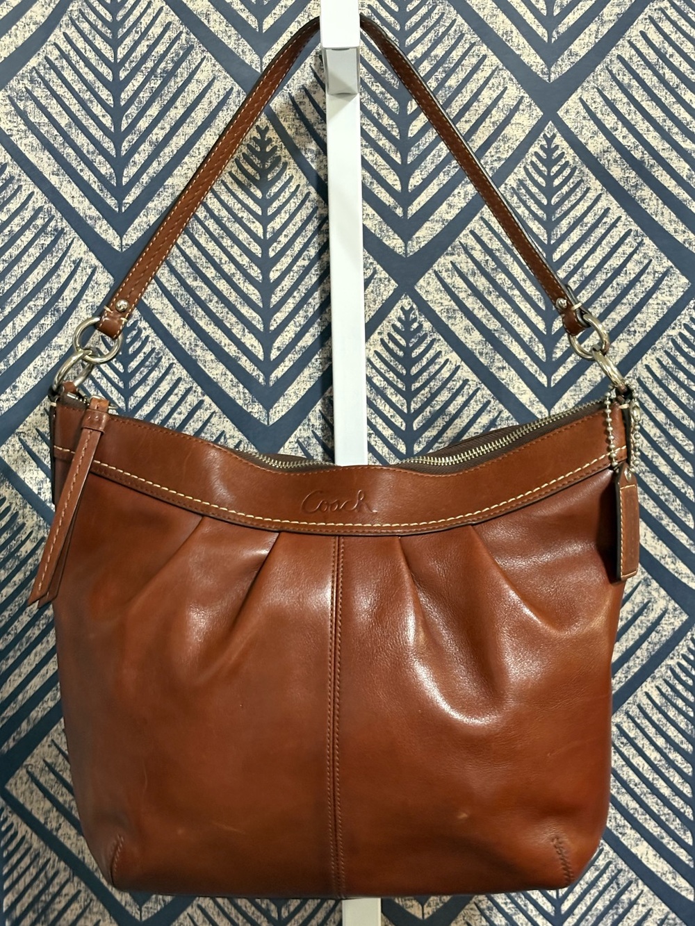 Authentic Vintage Coach Soho Pleated
Leather Hobo Bag Brown F13764